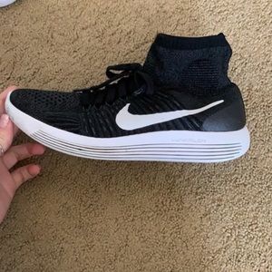 Nike fly-knit lunarepic shoes